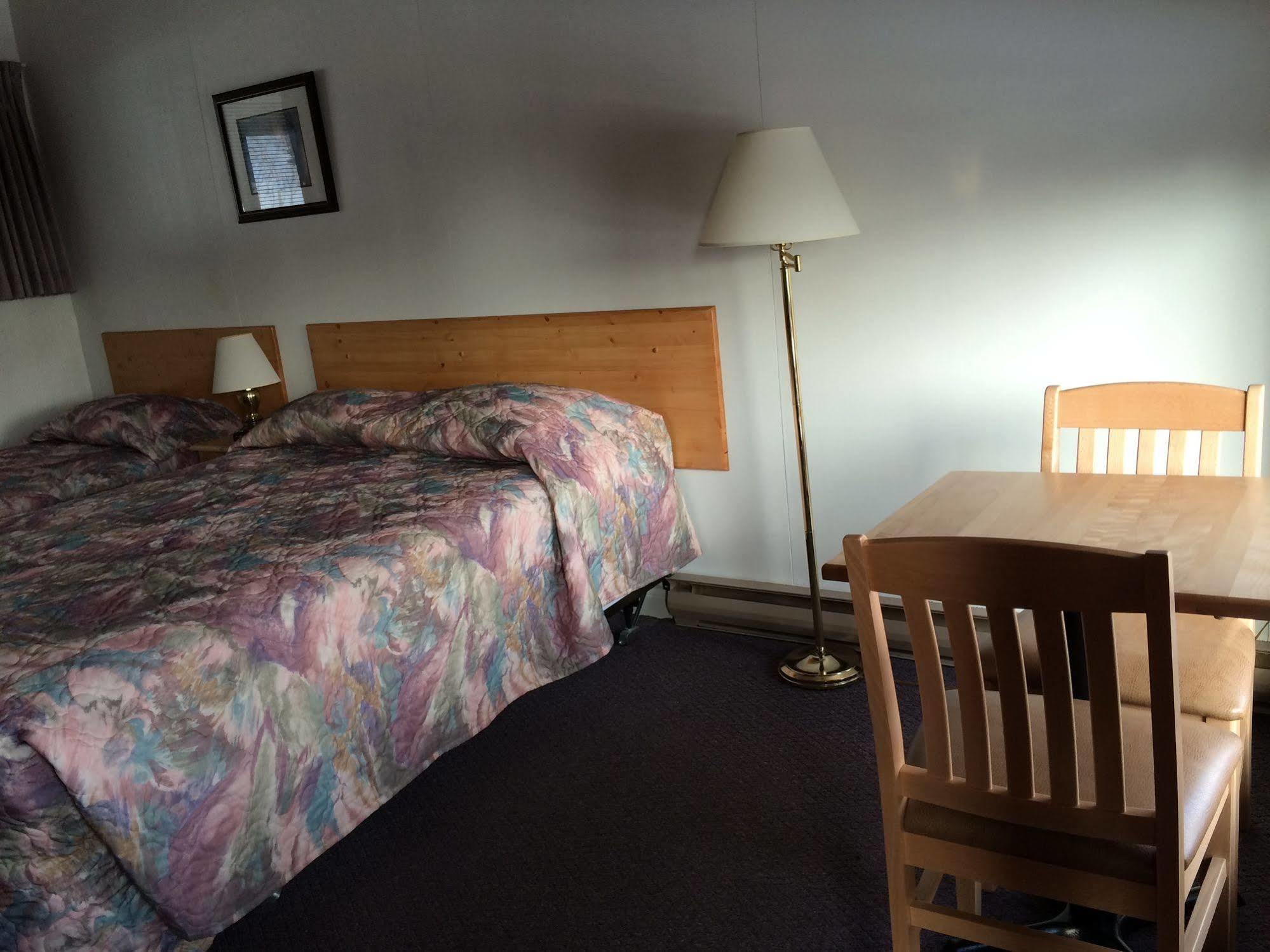 Lakeview Motel 핼리버튼 외부 사진